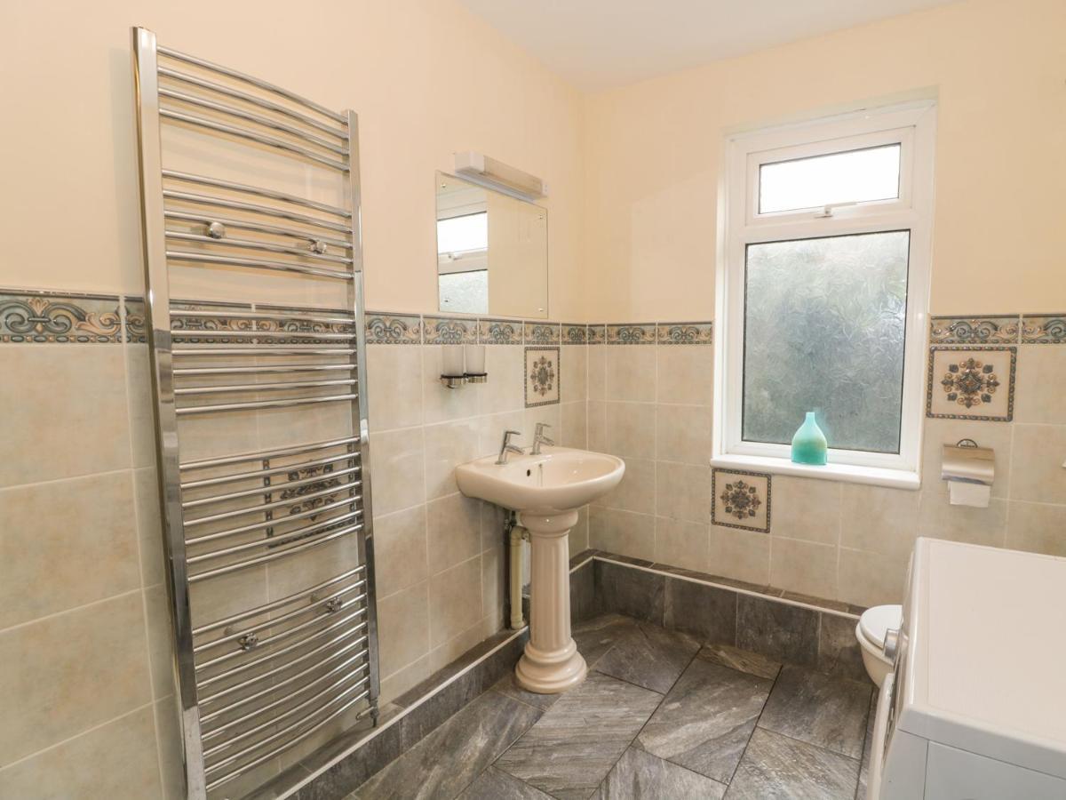 Ffynnonlwyd Cottage Llangynin Esterno foto