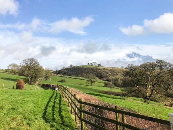 Ffynnonlwyd Cottage Llangynin Esterno foto