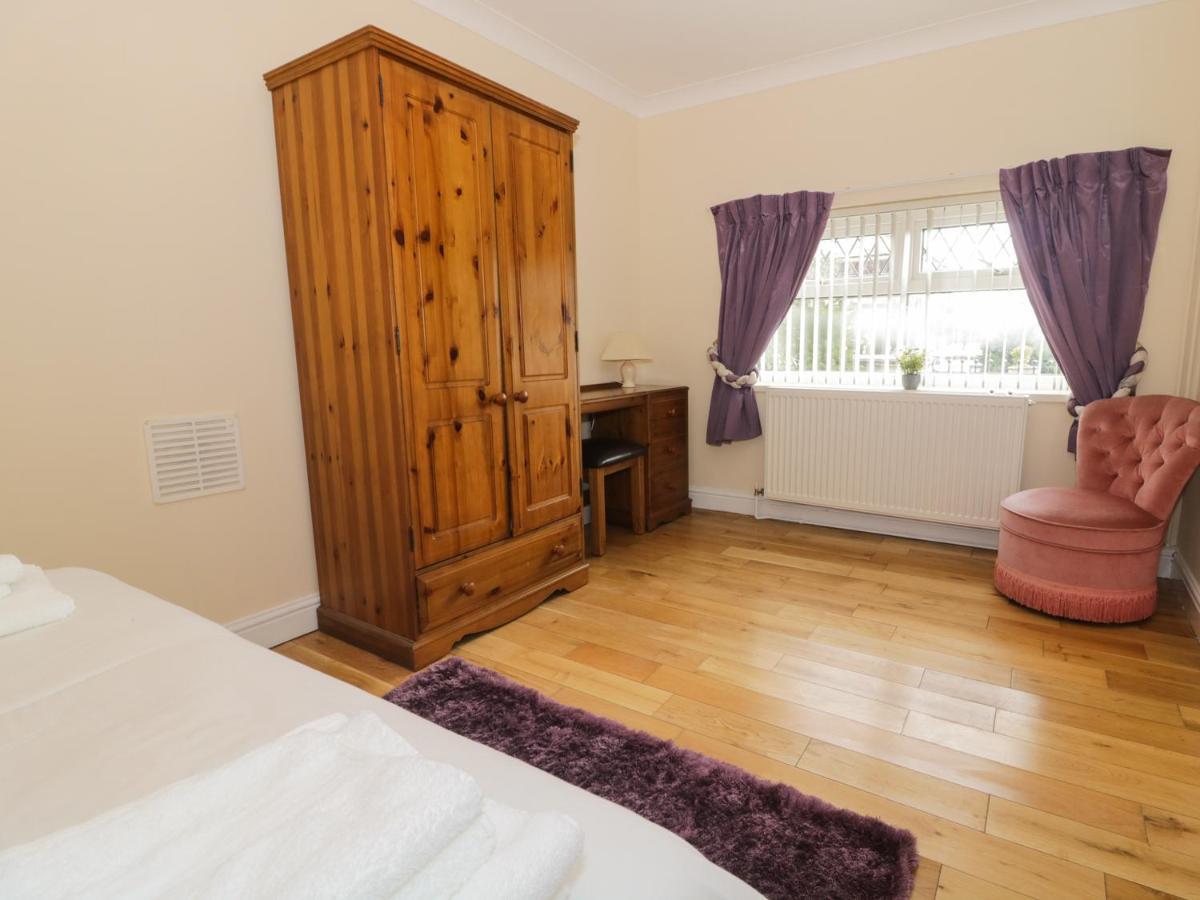 Ffynnonlwyd Cottage Llangynin Esterno foto