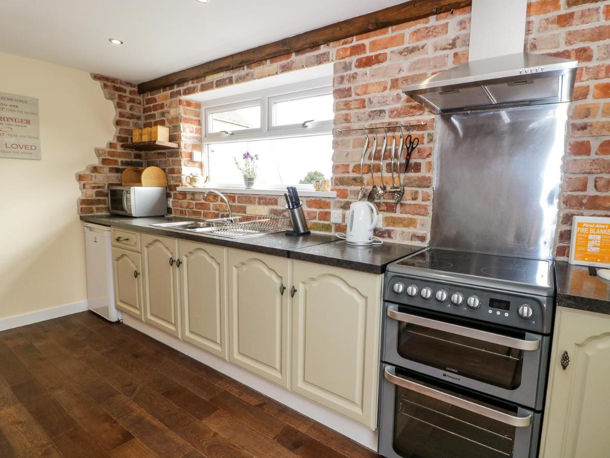 Ffynnonlwyd Cottage Llangynin Esterno foto